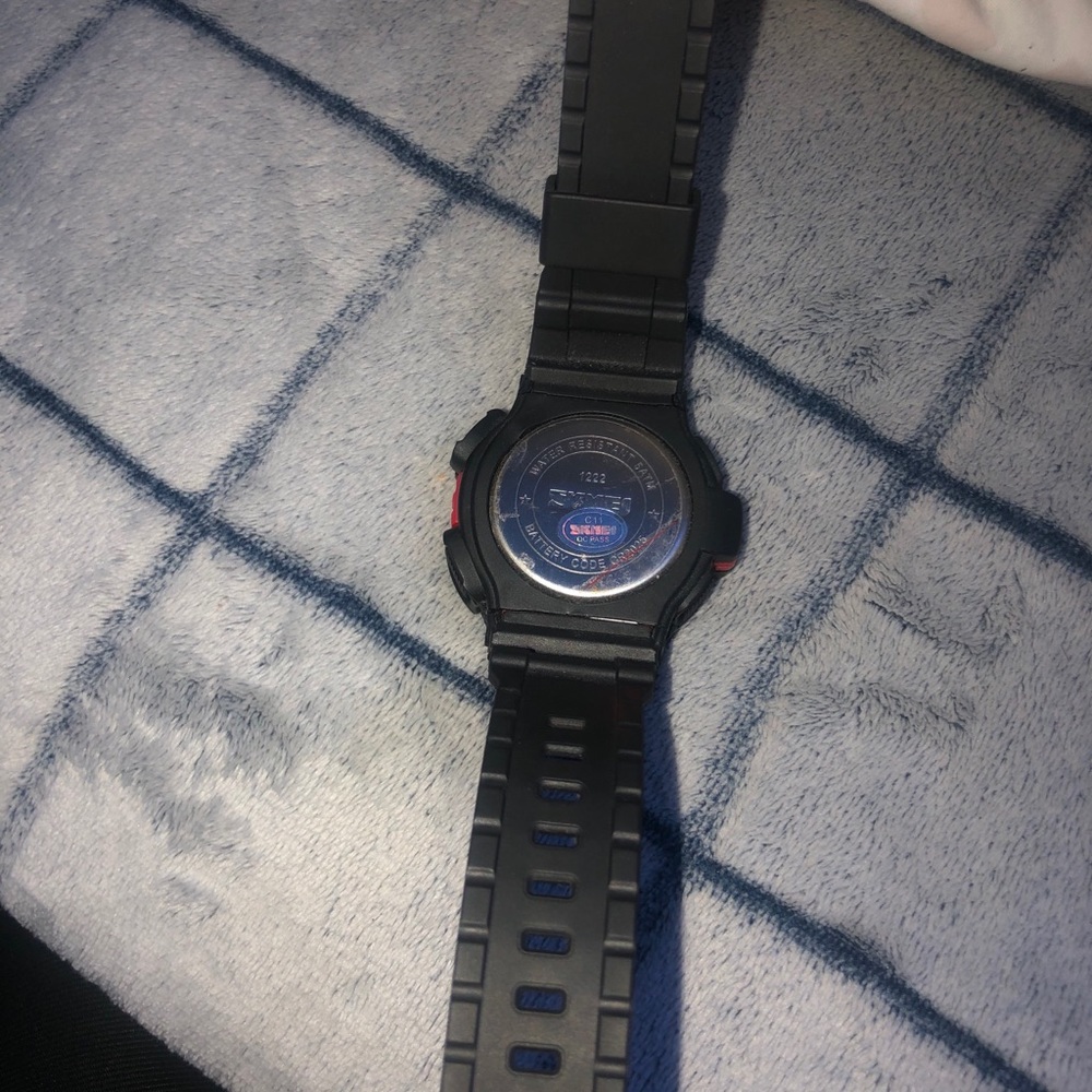 Water resistant watch/stop watch